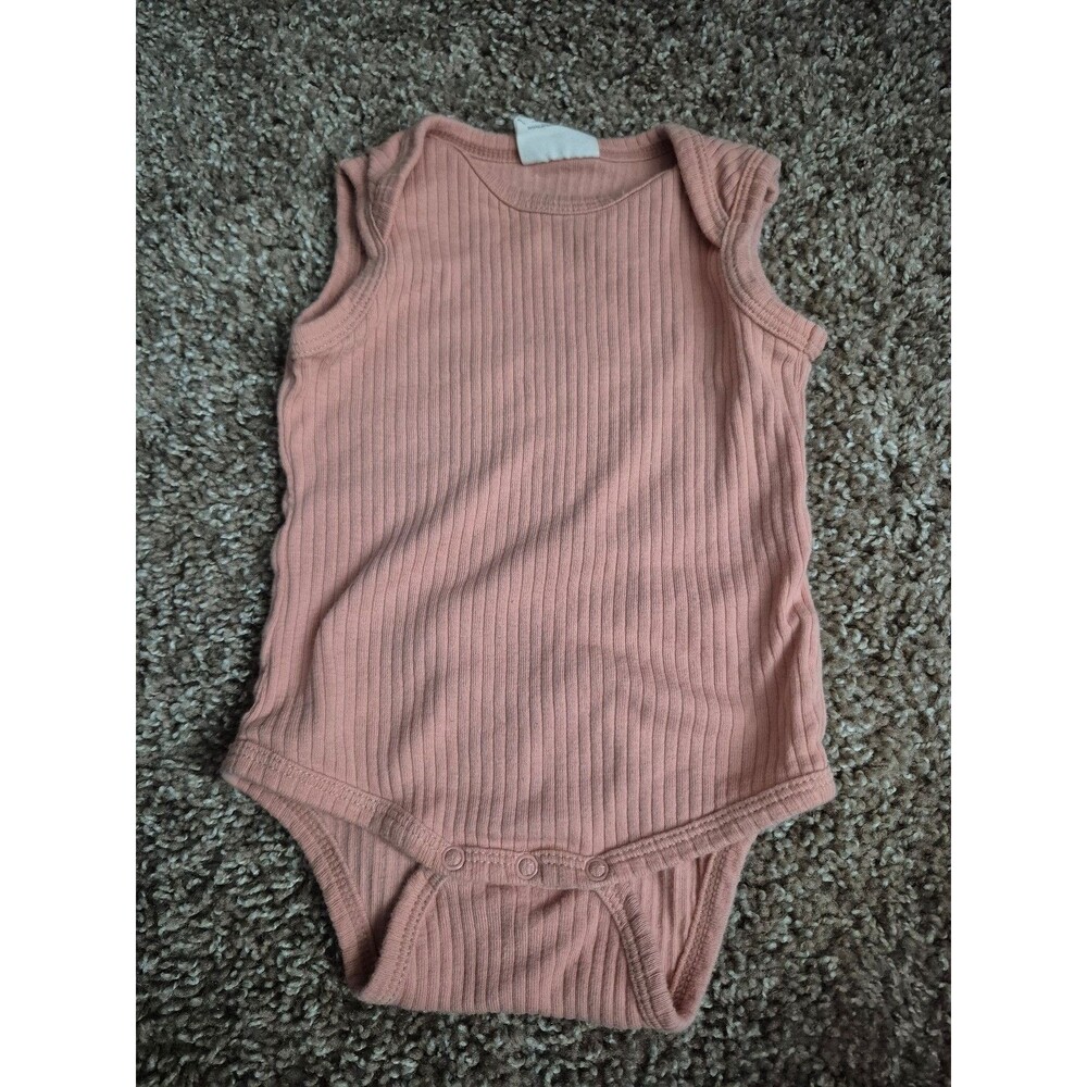 Spearmint love organic bodysuit size 3-6 months